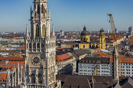 德国著名旅游城市慕尼黑教堂钟楼建筑风光图片