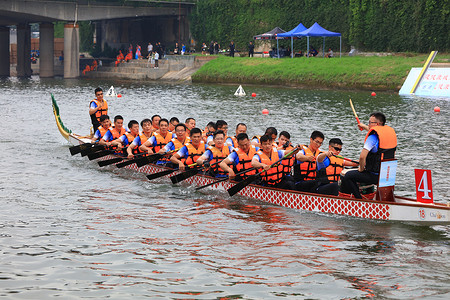 端午节龙舟竞技背景图片