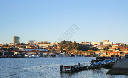葡萄牙风景葡萄牙波尔图杜罗河码头清晨美景背景