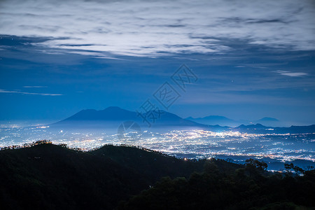 印尼布罗莫火山星空夜景高清图片