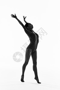 年轻女运动员艺术体操动作展示高清图片