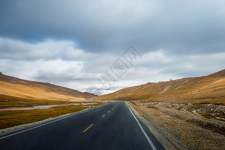 新疆和静县道公路图片