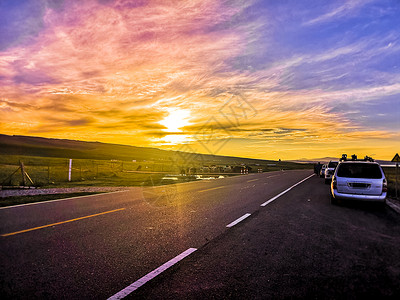 青海湖环湖公路夕阳图片