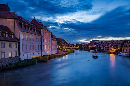 河岸建筑德国城市班贝格莱茵河畔夜景风光背景