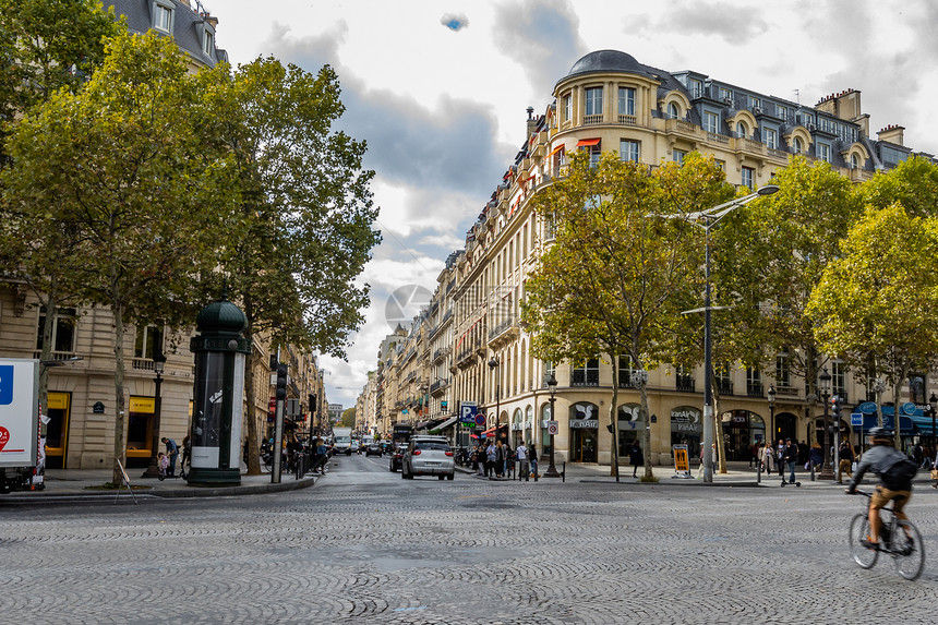 法国巴黎著名的大道香榭丽舍大道图片