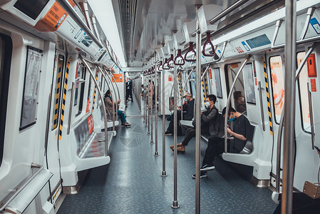 地铁带口罩【媒体用图】疫情期间的深圳地铁背景
