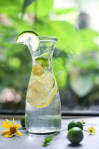 清凉可口的自制柠檬水背景图片