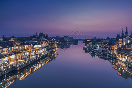 上海青浦朱家角古镇夜景风光背景