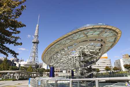 名古屋地标建筑绿洲21和名古屋电视塔背景