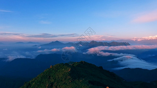 牛背山云海牛背山风景图背景