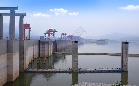 湖北省宜昌三峡观坝风景区树木高清图片素材