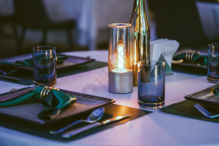 法式餐厅餐桌烛台图片素材