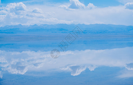 茶卡盐湖天空之镜图片
