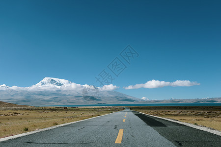 宽容日广告公路风景背景