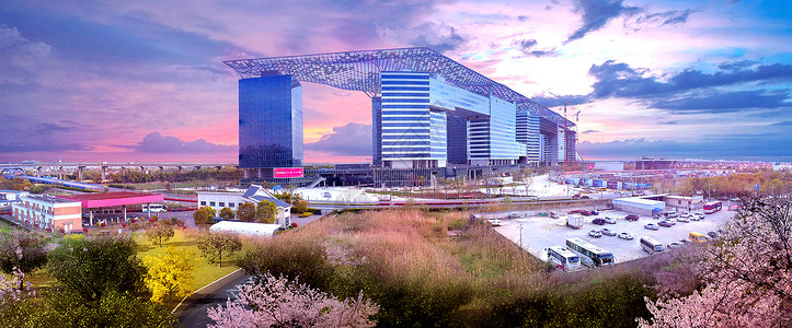 临港松江科技城南部新兴产业综合体“世界最长城市产业长廊”  图片