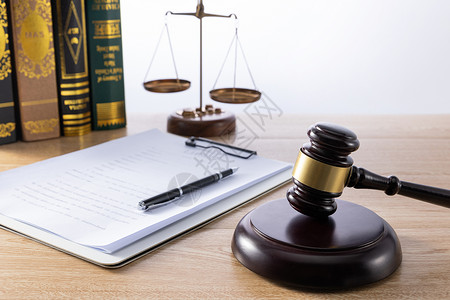 离婚诉讼法官法槌和法律文件背景