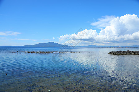 印尼美娜多海边图片