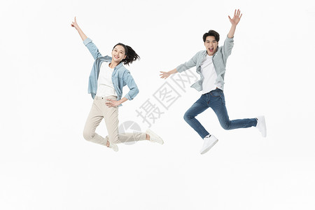 男跳跃青年男女大学生年轻人跳跃动作背景