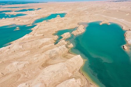 世界唯一水上雅丹地貌高清图片