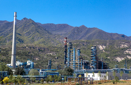 北京燕山石化山脚下炼油厂背景图片