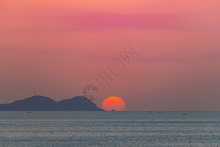 海上日出安静的海图片