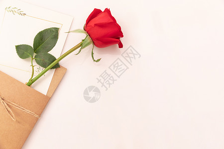 表白信件信件与玫瑰花背景