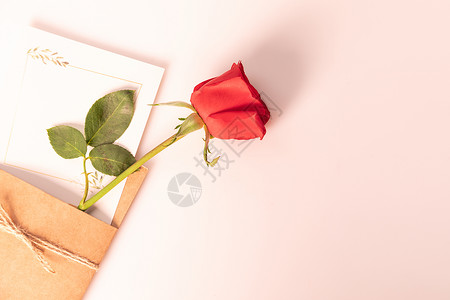 表白信件信件与玫瑰花背景