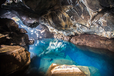 冰岛蓝湖温泉的自然美景高清图片
