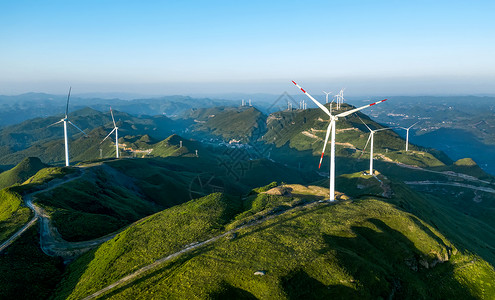 发电背景山顶草原风力发电风车航拍摄影图片背景