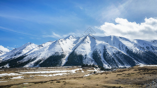 新疆乔尔玛雪山背景图片