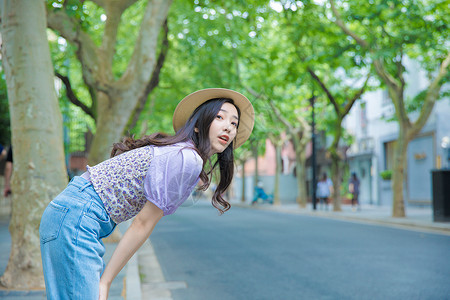 夏日青春美女旅游度假亚洲人高清图片素材