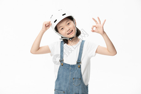 戴头盔小女孩形象图片