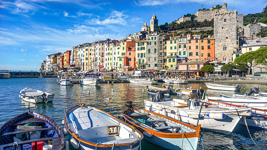 意大利海滨小镇港口高清图片