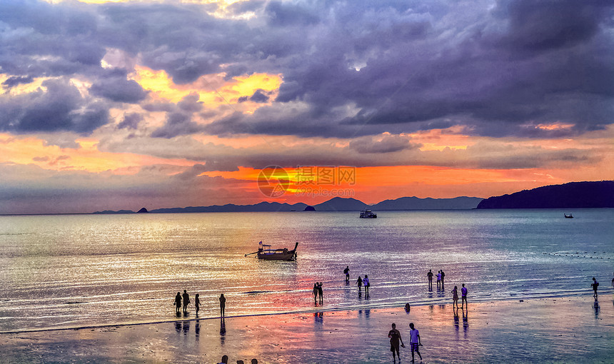 兰卡威海边日落图片