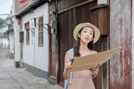 夏日美女古镇旅游图片