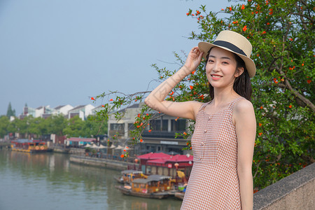 夏日美少女可爱美少女旅游度假背景