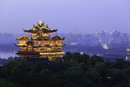 春天西湖杭州西湖城隍阁背景