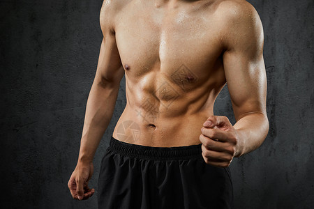 运动男性肌肉展示高清图片