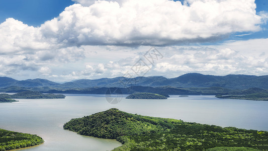 航拍泰缅边境缅甸一侧热带雨林风光图片