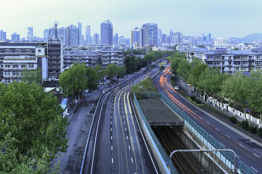  南京城墙中华门俯瞰城市夜景图片