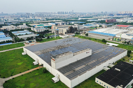环保太阳能工厂屋顶太阳能系统背景