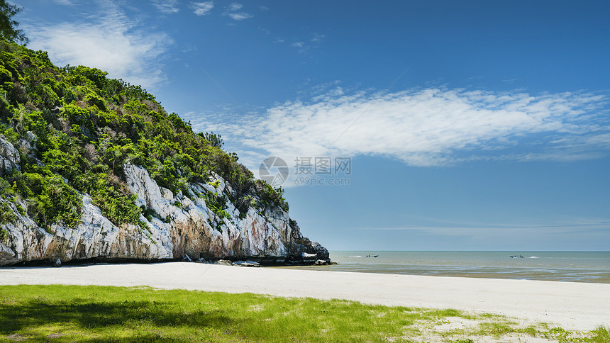 泰国三百峰夏日海岛海滨沙滩烈日图片
