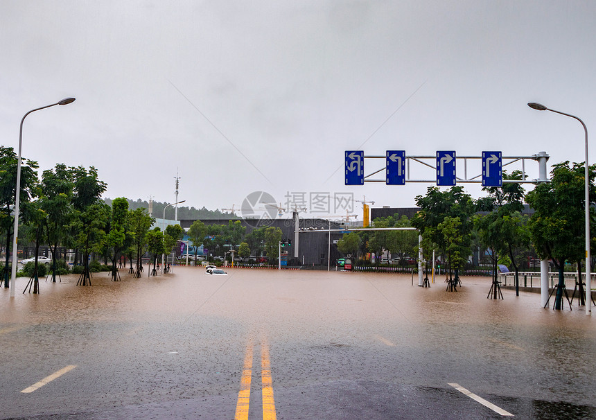 城市暴雨街道洪水内涝