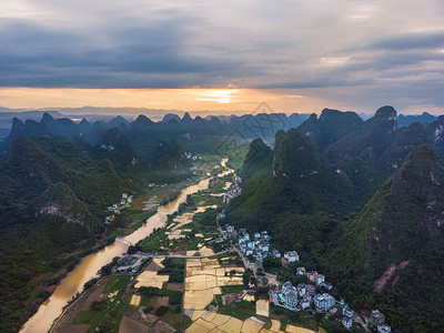 桂林阳朔漓江夕阳航拍背景图片