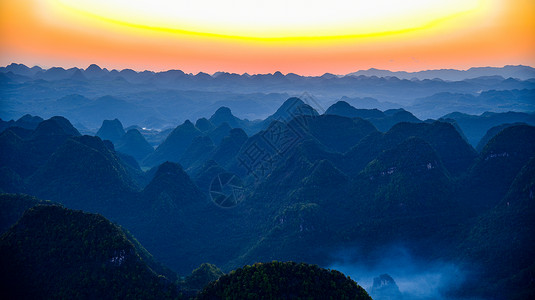 罗平十万大山那色峰海自然风光背景图片