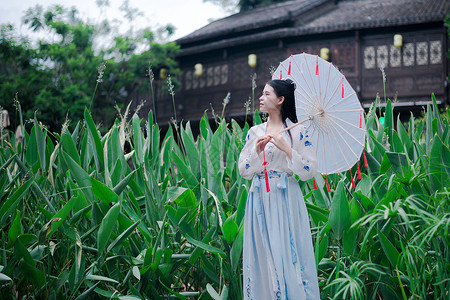 彩墨古代女子古装汉服人像背景