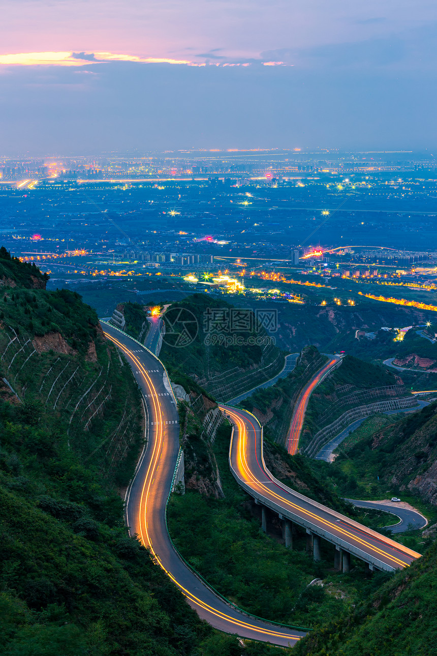 陕西临潼盘山路夜景图片