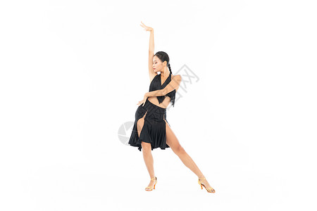 国标跳拉丁舞的女性舞蹈老师背景