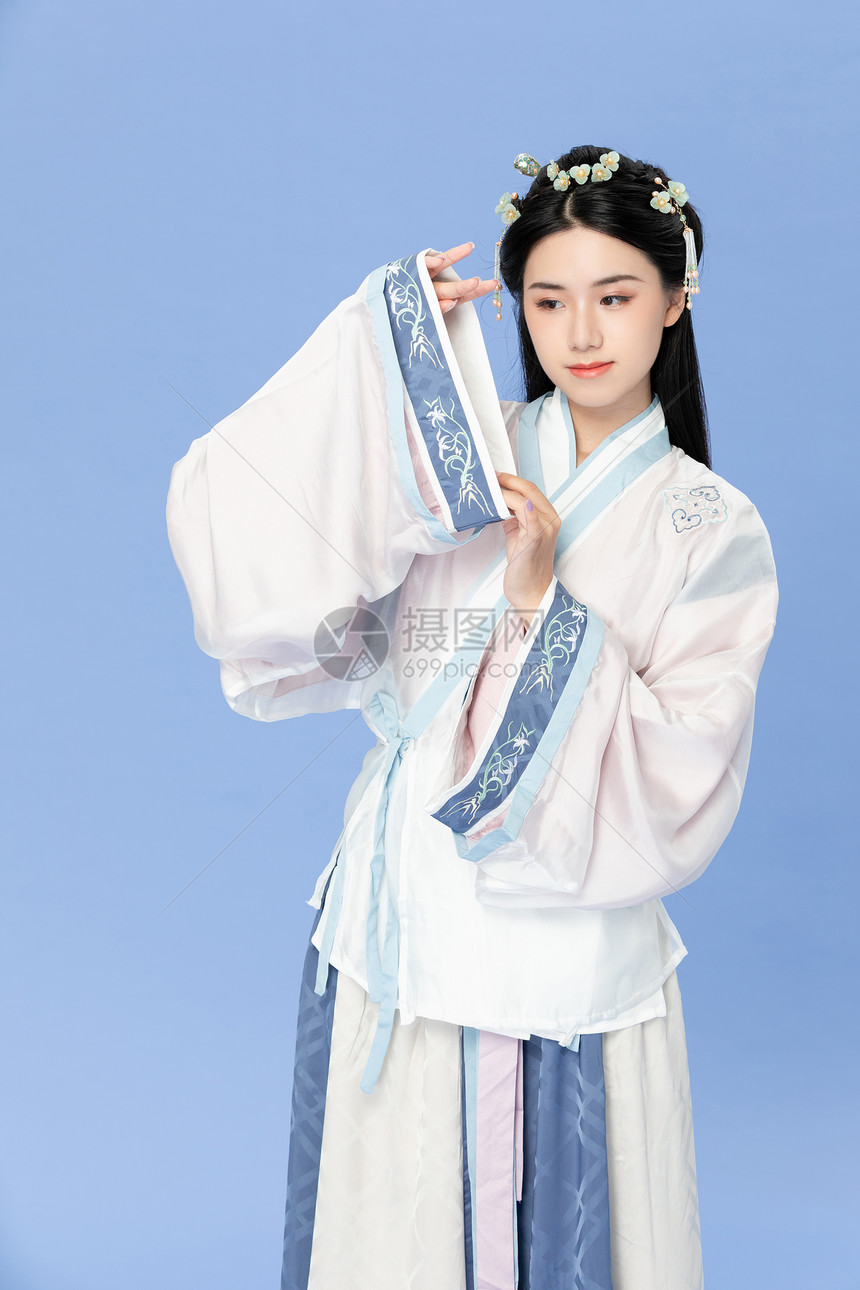  古风汉服美女遮袖子图片