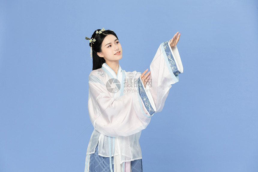  古风汉服美女遮袖子图片